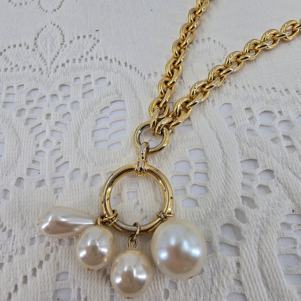 Vintage Pearl Cluster Pendant Toggle Necklace Gold Tone Cable Chain